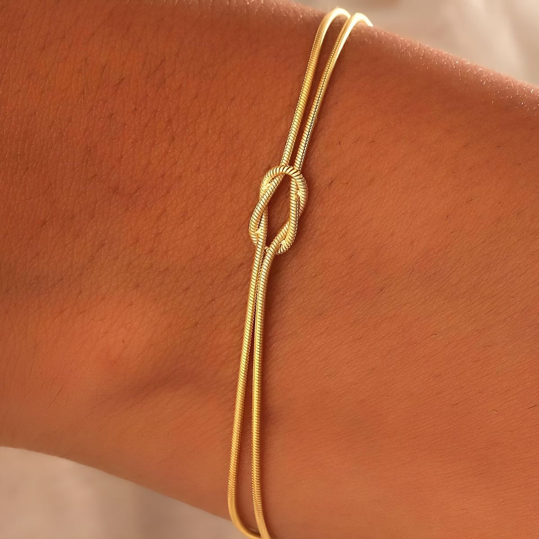 Elena | Elegant Knot Chain Bracelet