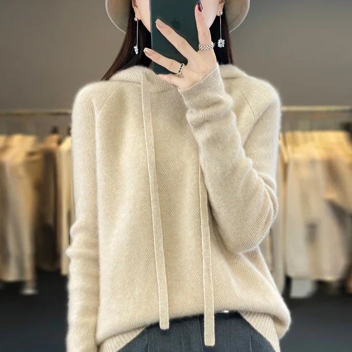 Kelly | Soft Winter Hooded Knit